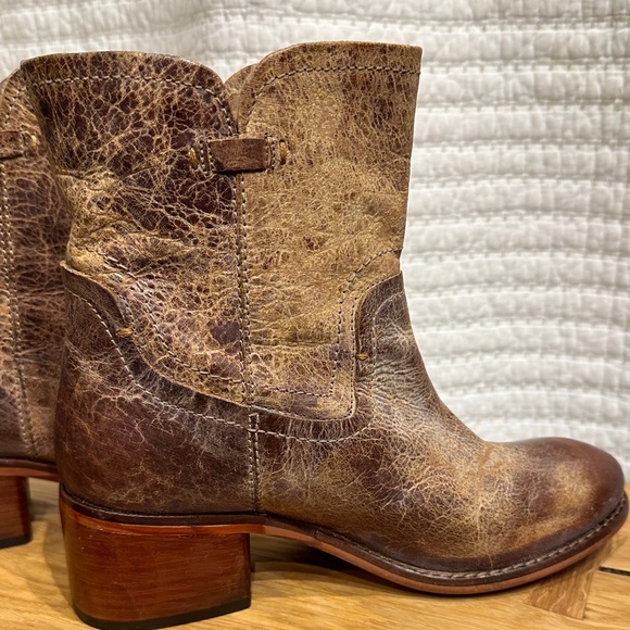 DIBA TRUE West Haven Vintage Distressed Brown Leather Boots size 6.5 MSRP $175 - Picture 4 of 9